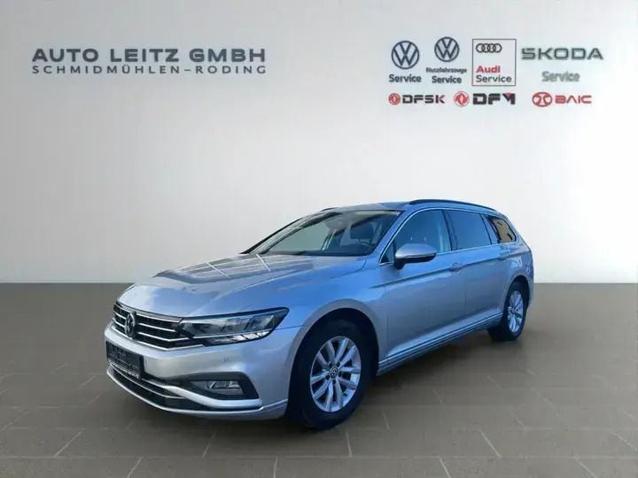 Silber reflexsilber Gebraucht 2020 VW Passat Business Kombi | 19.940 € (Guter Preis) - Bild 1/4