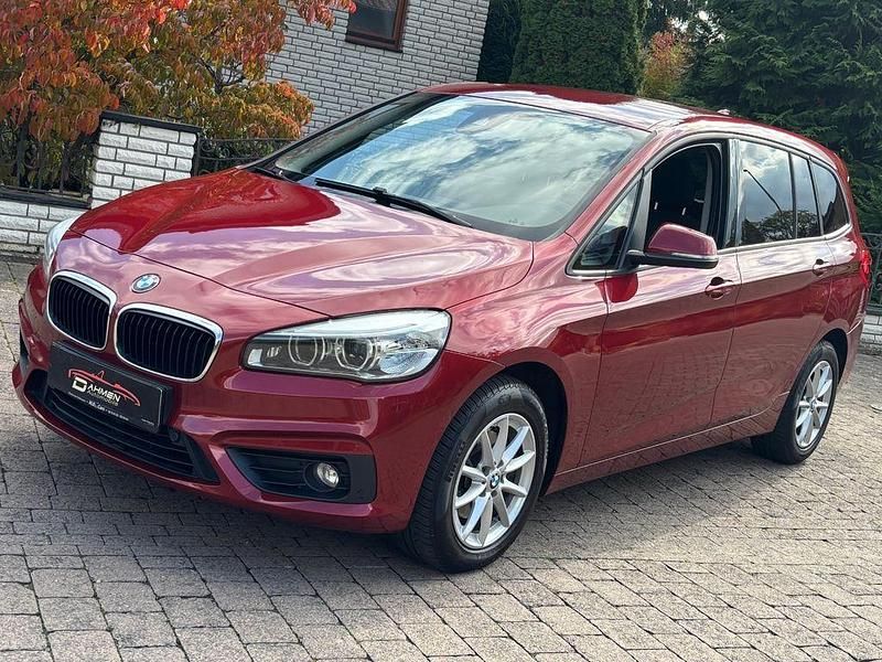 Rot Gebraucht 2018 BMW 216 Gran Tourer Advantage Van / Kleinbus | 13.500 € (Fairer Preis) - Bild 1/4