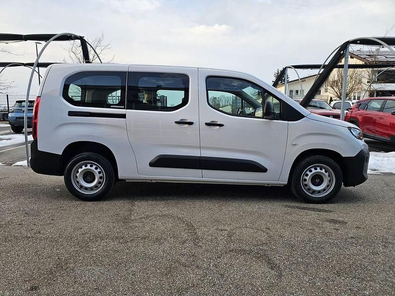 Neu Citroën Berlingo Comfort 102 PS (75 kW) 2025 Eisweiß Van / Kleinbus