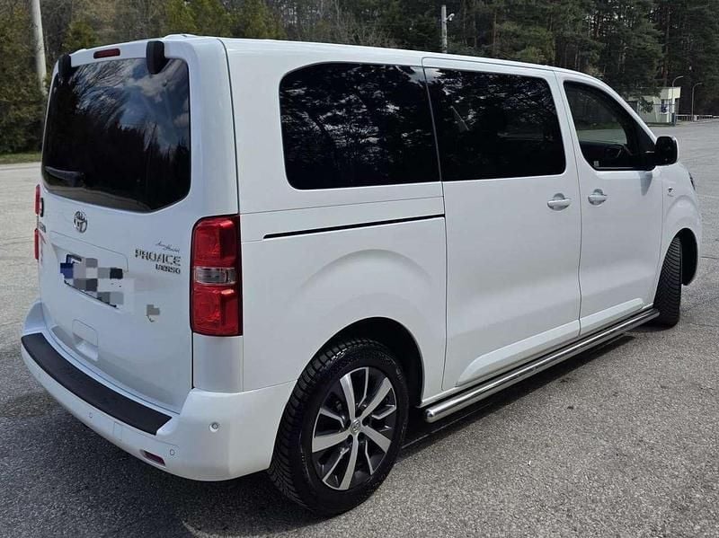 Gebraucht Toyota Proace Verso Team 177 PS (130 kW) 2020 Weiß Kombi