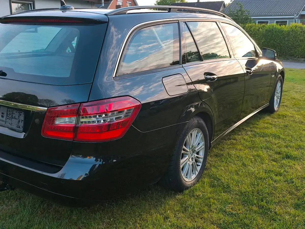 Gebraucht Mercedes 220 170 PS (125 kW) 2010 Schwarz Kombi