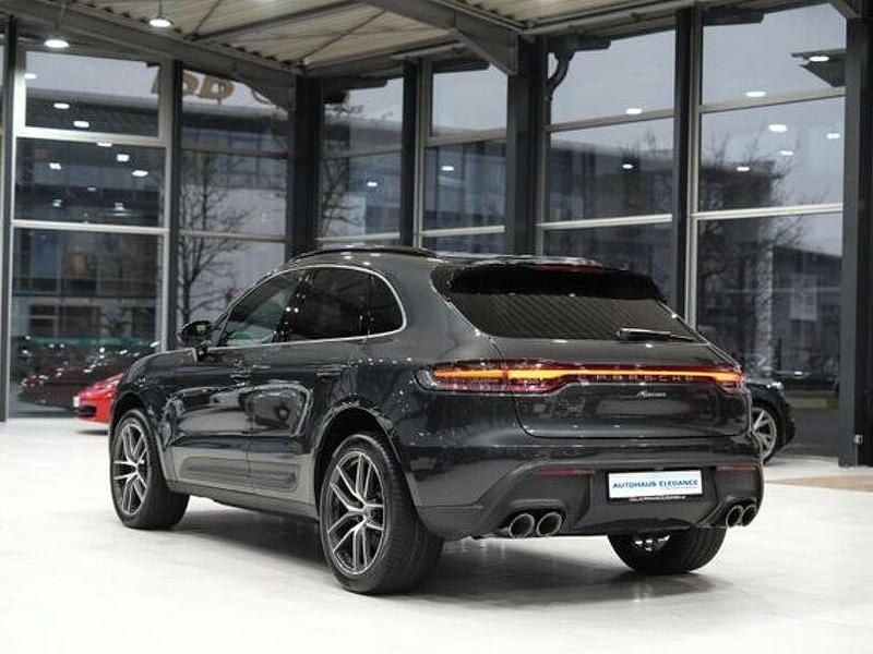 Gebraucht Porsche Macan 265 PS (194 kW) 2022 Vulkangraumetallic SUV