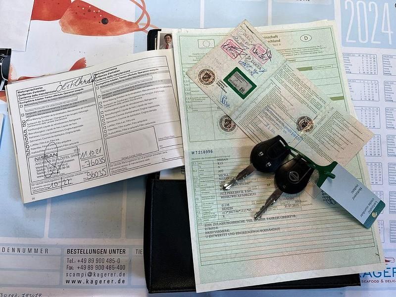 Gebraucht Nissan Micra Acenta 80 PS (58 kW) 2012 Silber Kleinwagen