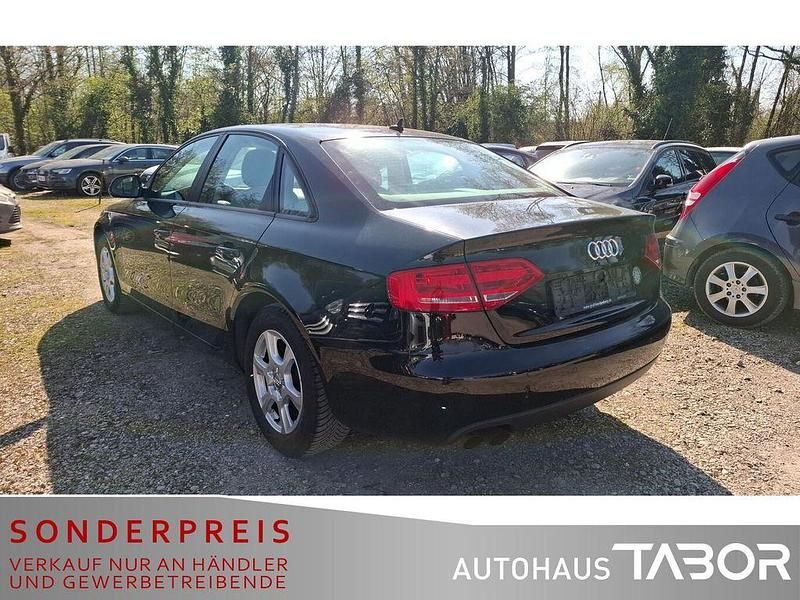 Gebraucht Audi A4 Attraction 120 PS (88 kW) 2008 Brillantschwarz Limousine