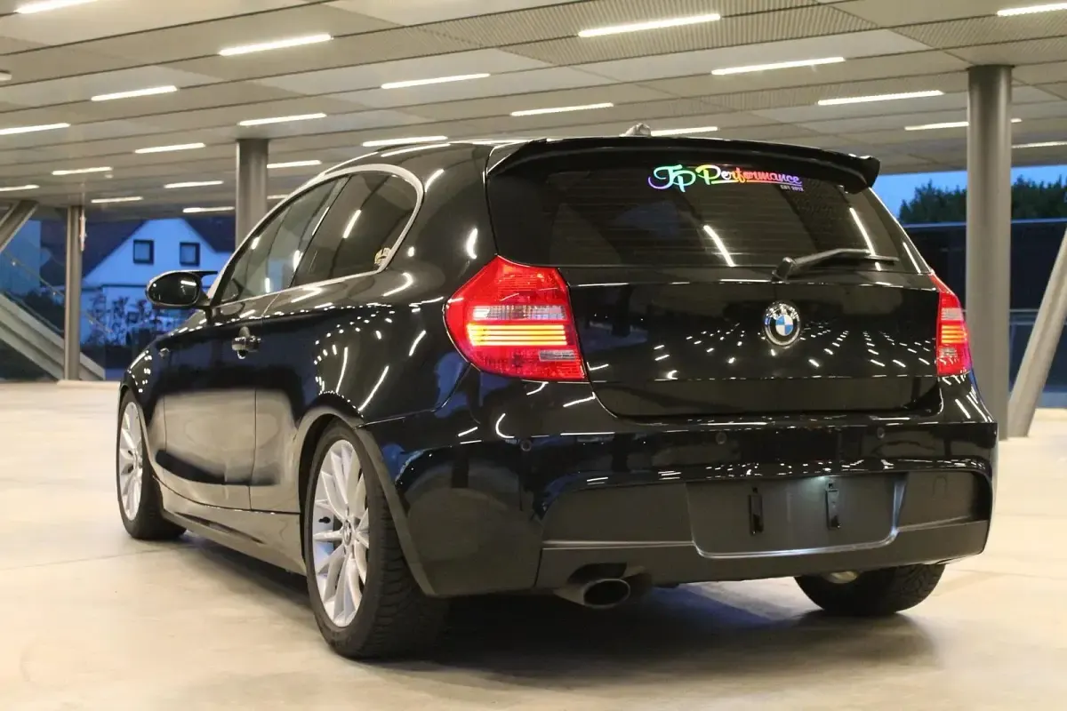 Gebraucht BMW 120 M Sport 230 PS (169 kW) 2009 Schwarz Kleinwagen