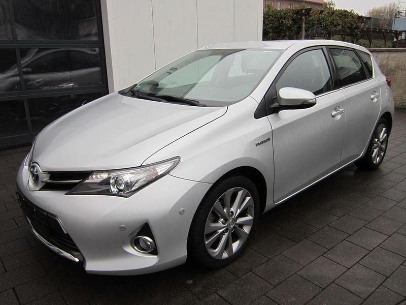 Gebraucht Toyota Auris Hybrid Edition 99 PS (72 kW) 2013 Silber Limousine