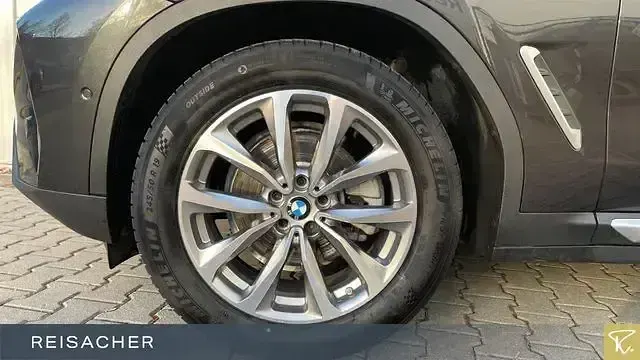 Gebraucht BMW X4 Performance 190 PS (139 kW) 2024 Grau SUV