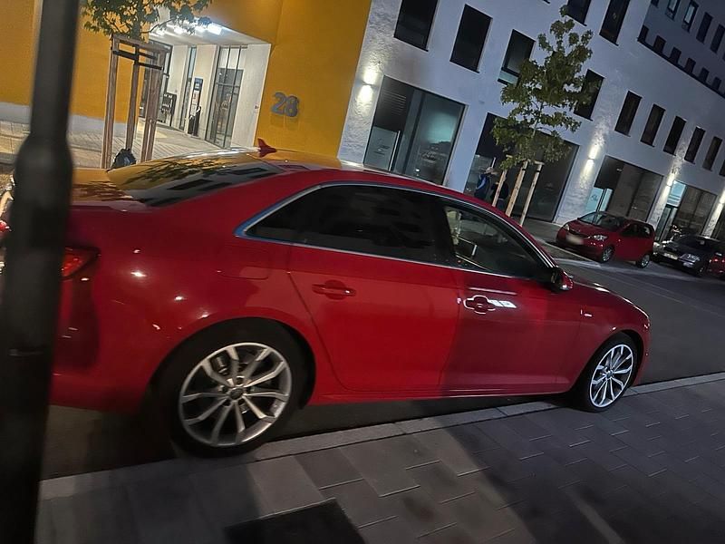 Gebraucht Audi A4 272 PS (200 kW) 2017 Rot Limousine