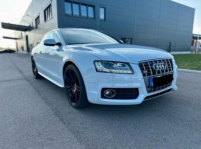 Grau Gebraucht 2009 Audi S5 Sport Coupé | 18.500 € (Fairer Preis) - Bild 1/4
