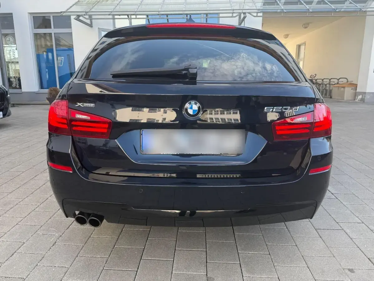 Gebraucht BMW 520 Comfort Edition 184 PS (135 kW) 2013 Schwarz Kombi