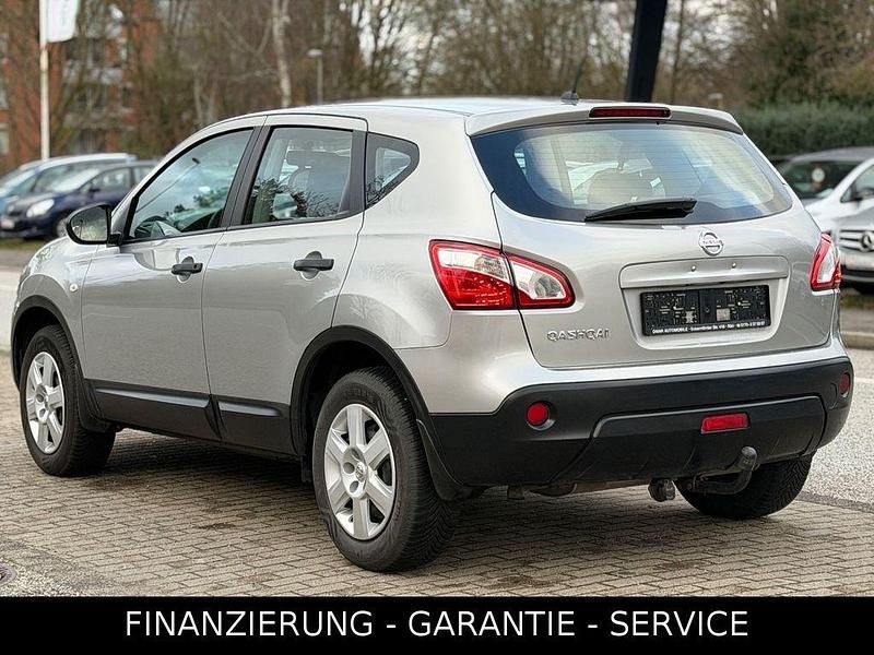 Gebraucht Nissan Qashqai 117 PS (86 kW) 2013 Silber SUV
