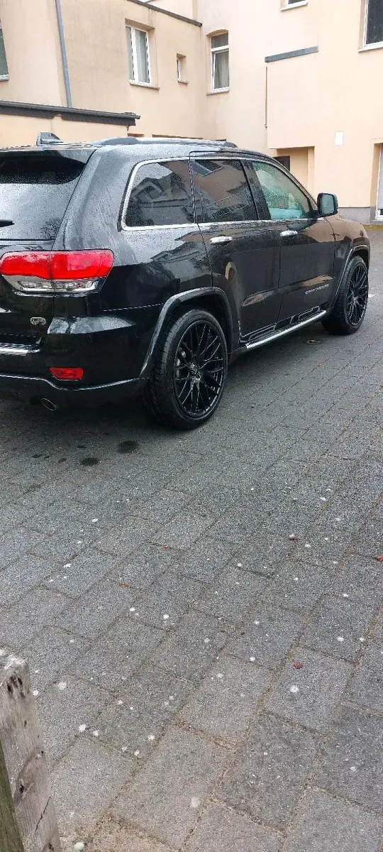 Gebraucht Jeep Grand Cherokee Overland 250 PS (183 kW) 2014 Schwarz SUV