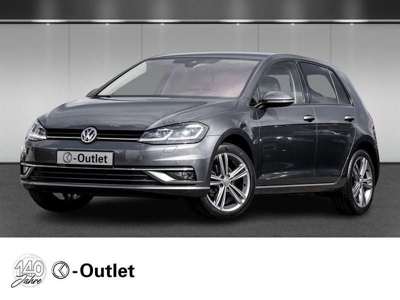 Indiumgrau metallic Gebraucht 2018 VW Golf VII Highline Limousine | 16.900 € (Fairer Preis) - Bild 1/4