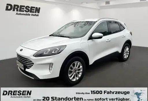 Gebraucht Ford Kuga Titanium 243 PS (178 kW) 2022 Weiß SUV