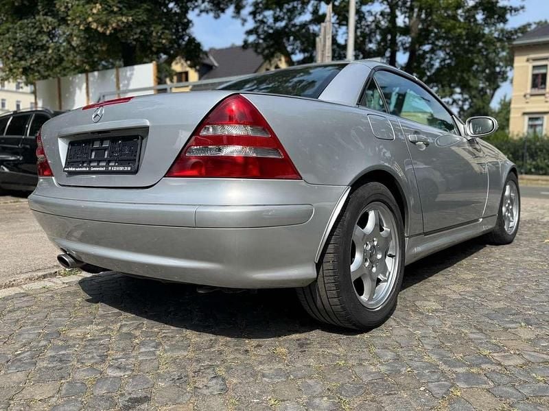 Gebraucht Mercedes SLK200 Edition 163 PS (119 kW) 2002 Silber Cabrio