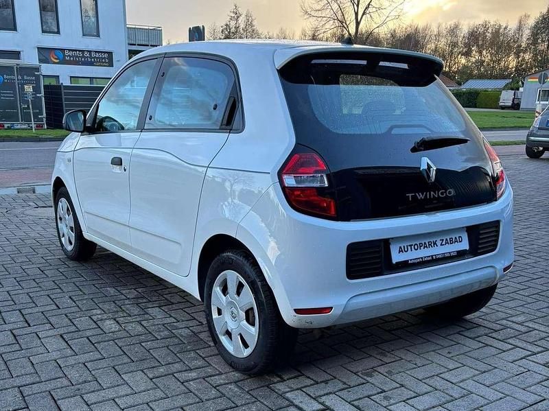 Gebraucht Renault Twingo Life 71 PS (52 kW) 2015 Crystal weiss Kleinwagen