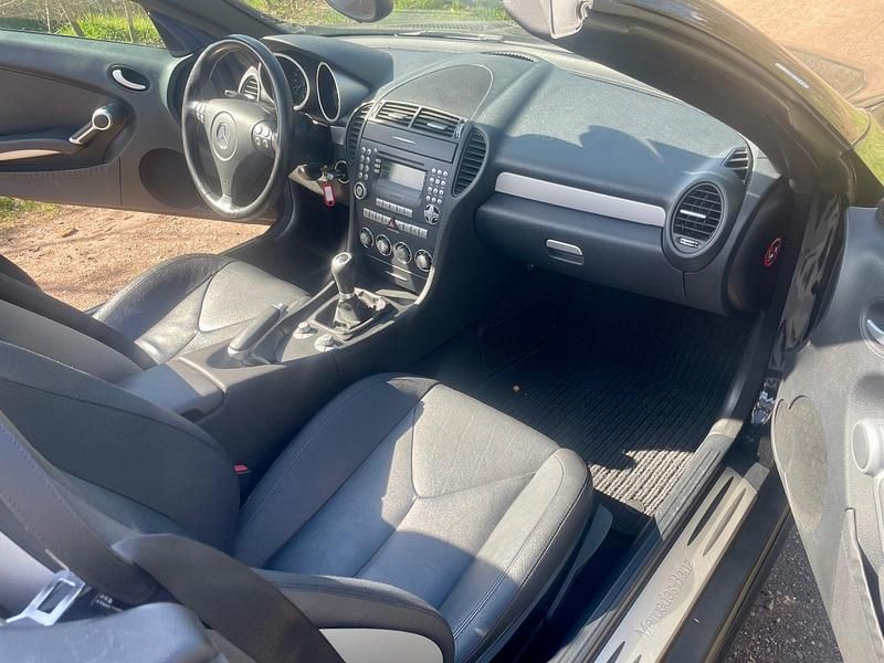 Gebraucht Mercedes SLK200 163 PS (119 kW) 2007 Schwarz Cabrio