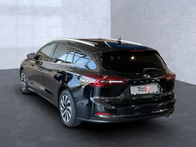 Usado Ford Focus Titanium 125 CV (91 kW) 2024 Negro Familiar