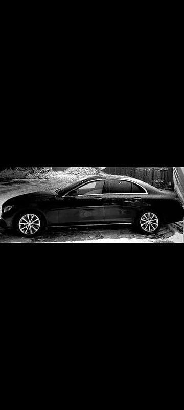 Gebraucht Mercedes E220 Avantgarde 194 PS (142 kW) 2018 Limousine