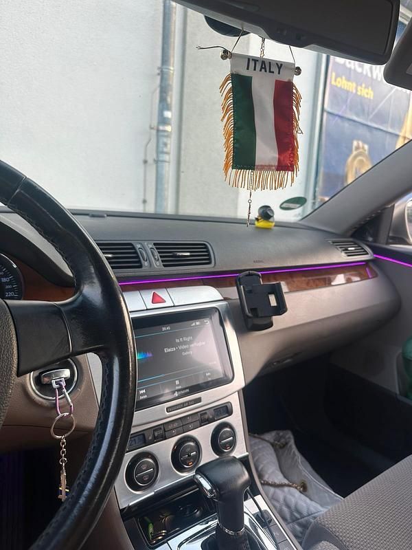 Gold Gebraucht 2008 VW Passat Limousine | 2.500 € (Superpreis) - Bild 1/4