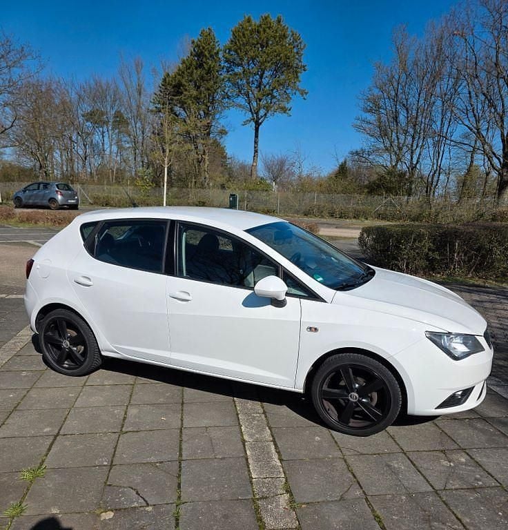 Gebraucht Seat Ibiza Style 86 PS (63 kW) 2014 Weiß Kleinwagen