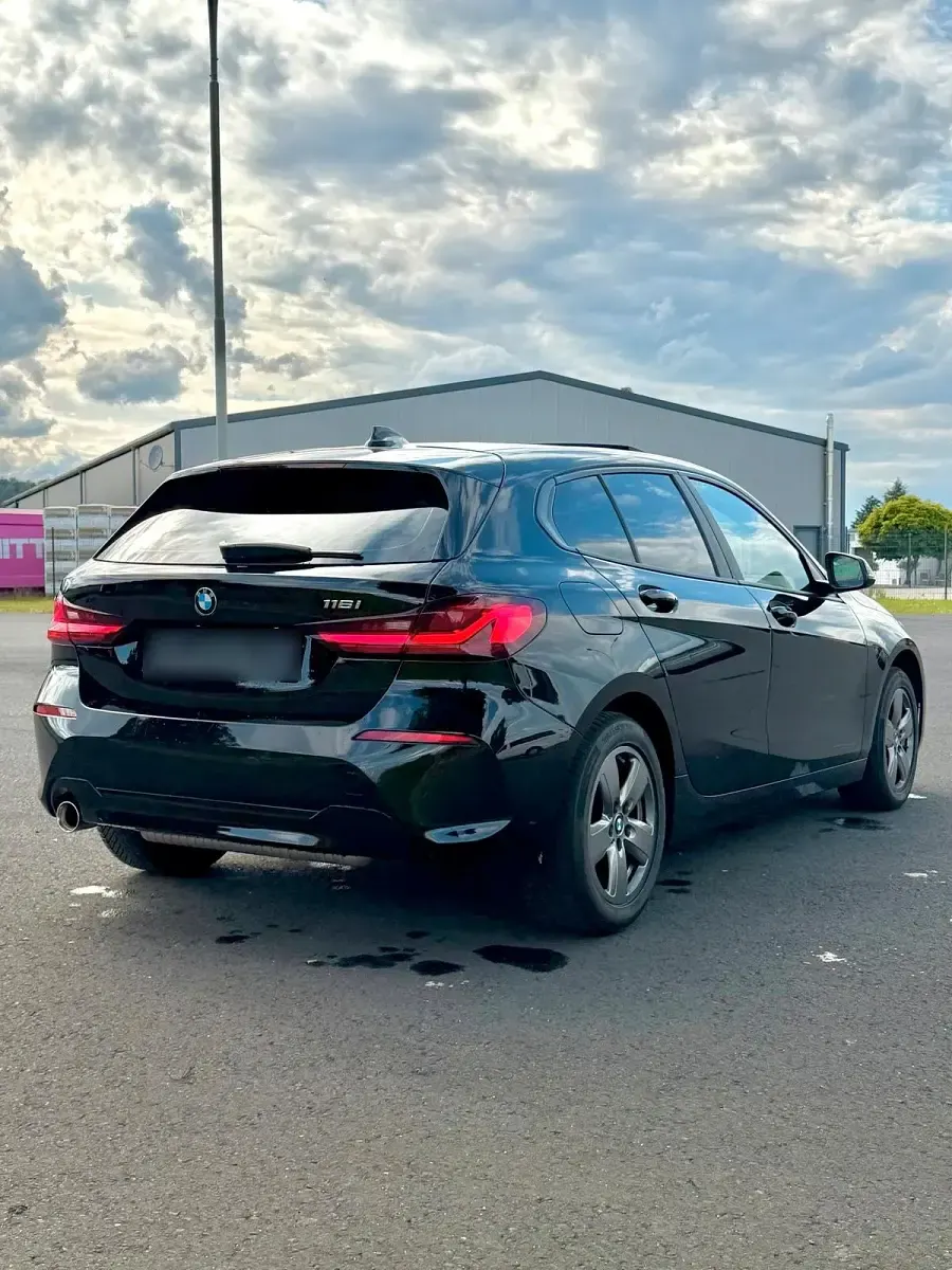 Gebraucht BMW 116 Advantage 120 PS (88 kW) 2021 Schwarz Kleinwagen
