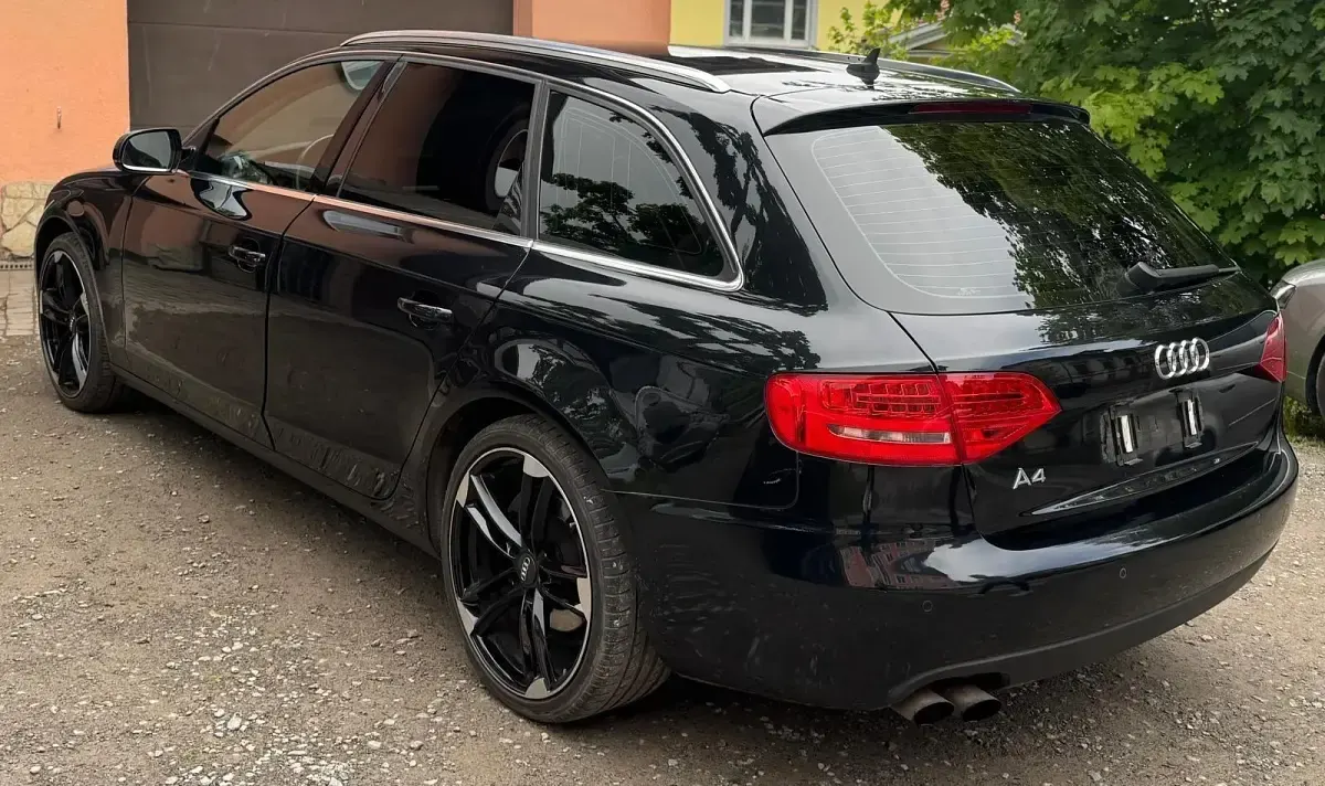 Gebraucht Audi A4 160 PS (117 kW) 2009 Schwarz Kombi