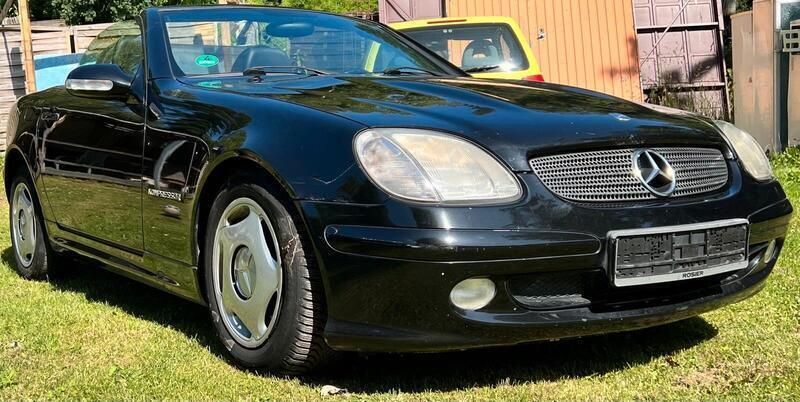 Schwarz Gebraucht 2001 Mercedes SLK200 Cabrio | 1.750 € (Etwas zu teuer) - Bild 1/4