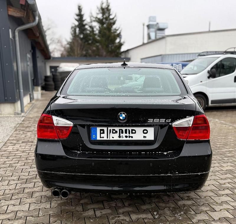 Gebraucht BMW 325 Advantage 197 PS (144 kW) 2008 Schwarz Limousine