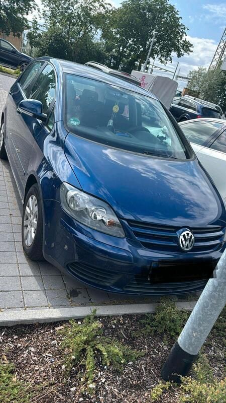Blau Gebraucht 2005 VW Golf IV Limousine | 3.800 € (Etwas zu teuer) - Bild 1/4
