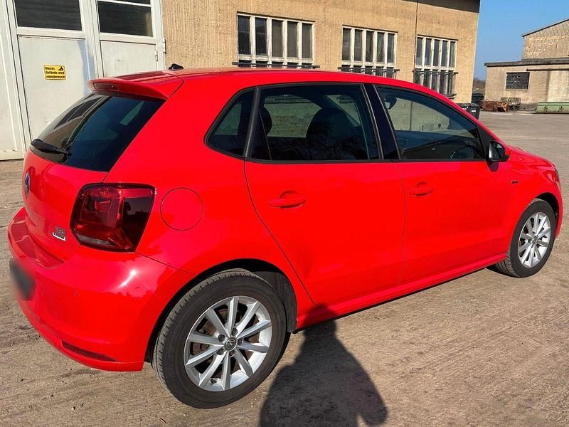 Gebraucht VW Polo LOUNGE 110 PS (80 kW) 2016 Rot Kleinwagen
