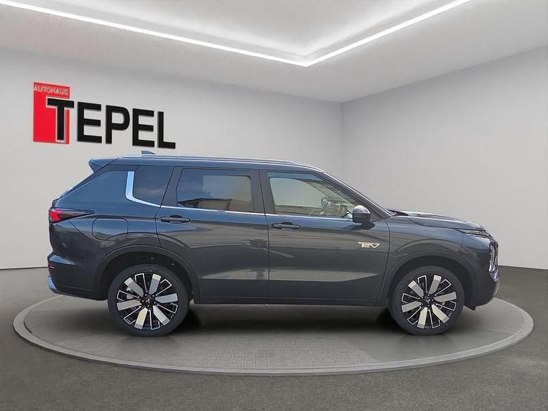 Neu Mitsubishi Outlander P-HEV Edition 306 PS (225 kW) 2026 Weiß SUV