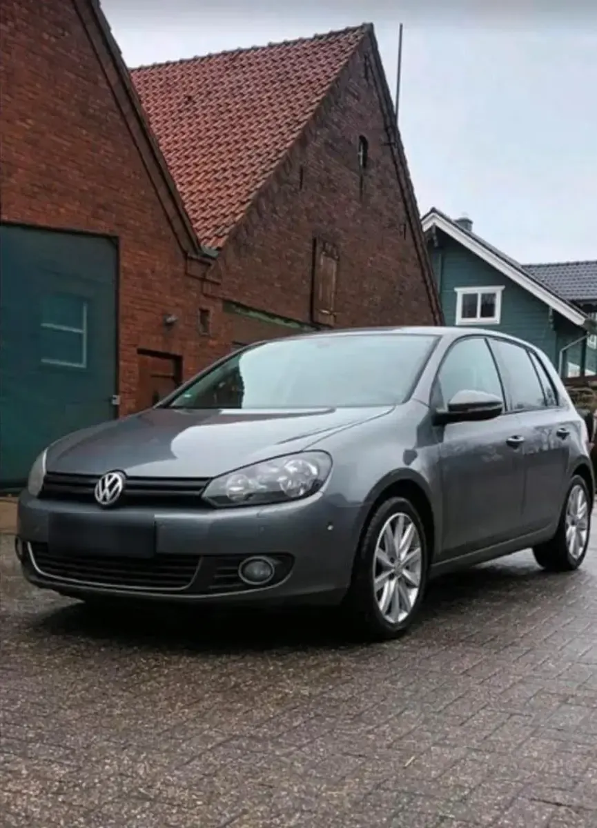 Gebraucht VW Golf VI 122 PS (89 kW) 2011 Grau Kleinwagen