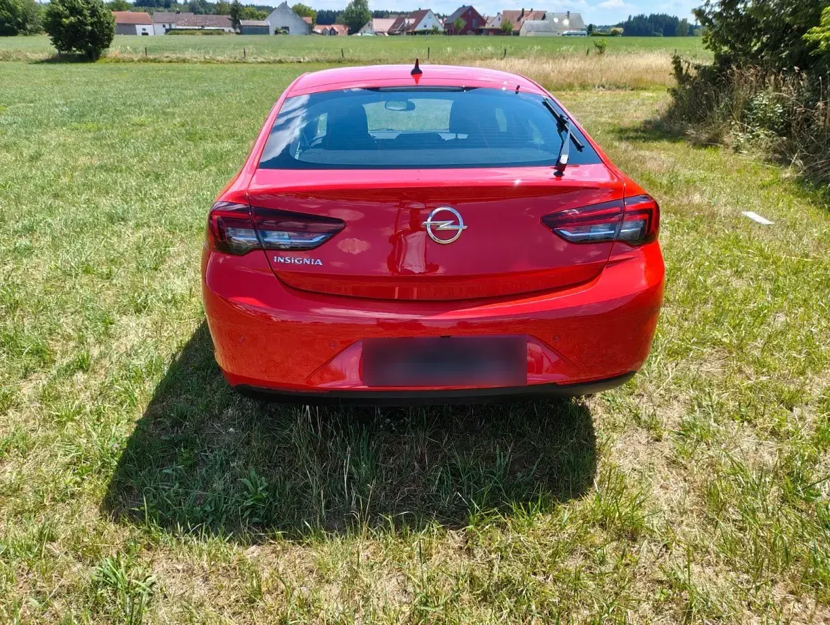 Gebraucht Opel Insignia Innovation 170 PS (125 kW) 2018 Rot Limousine