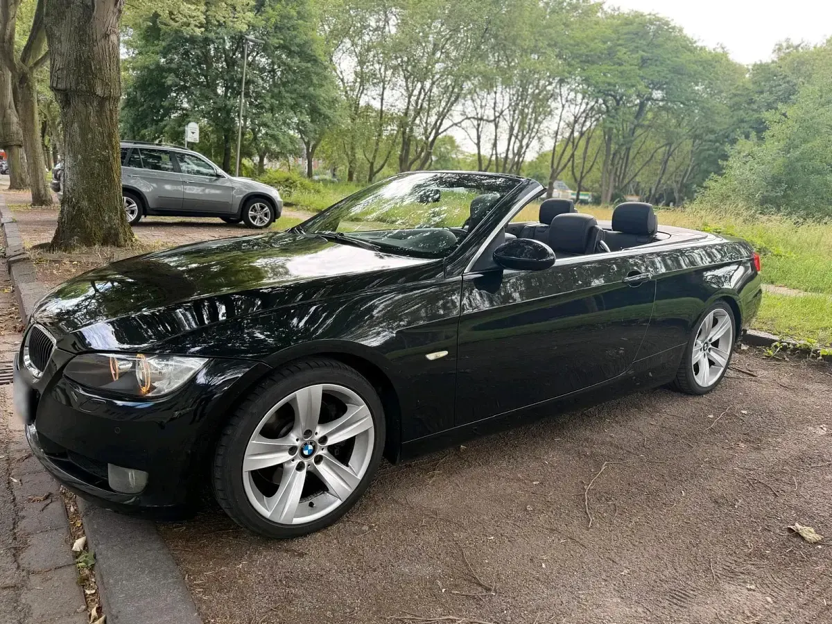 Gebraucht BMW 325 Cabriolet Performance 218 PS (160 kW) 2007 Schwarz Cabrio