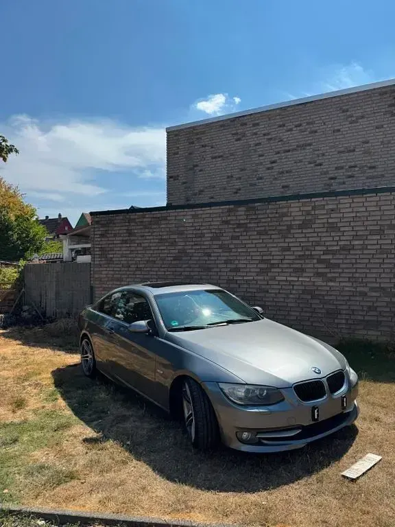 Gebraucht BMW 320 Performance 170 PS (125 kW) 2010 Silber Coupé