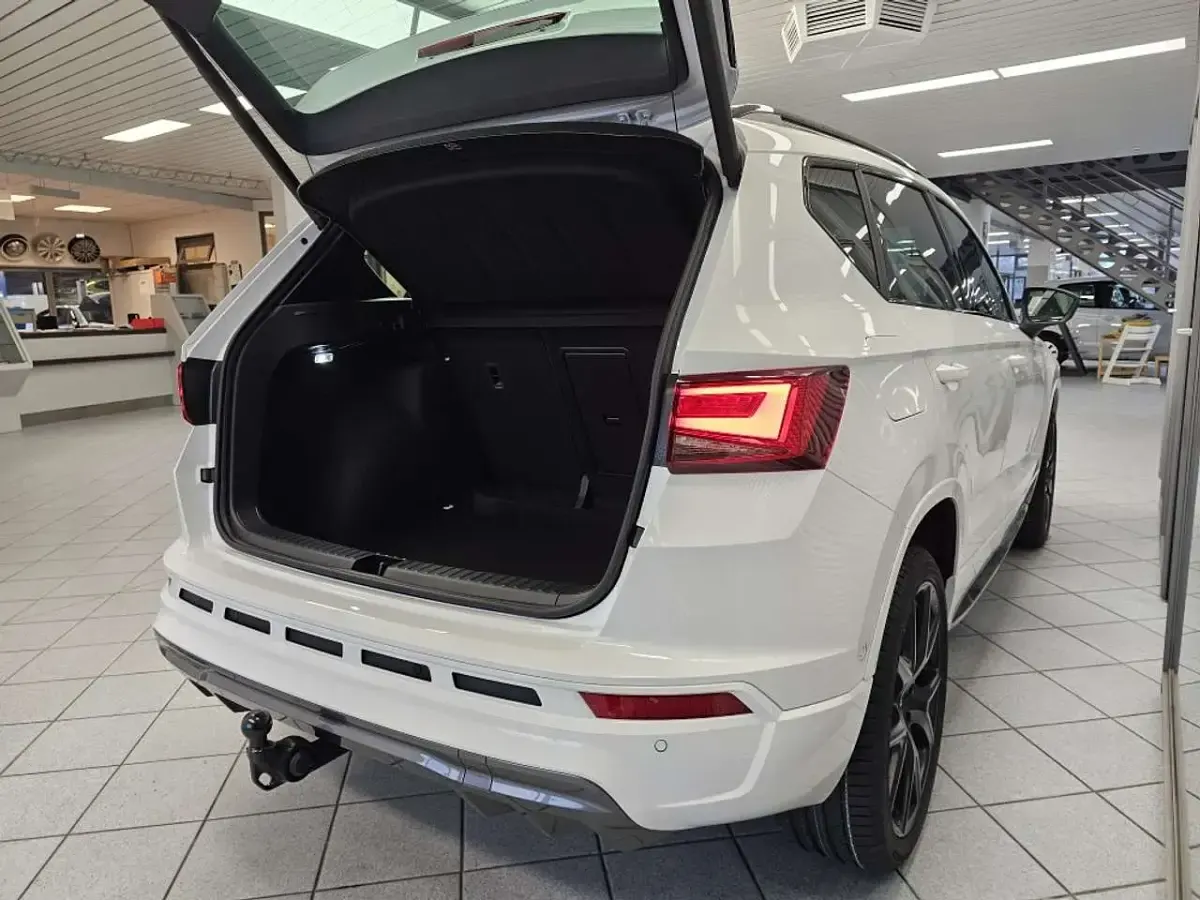 Neu Cupra Ateca 150 PS (110 kW) 2026 Weiß SUV