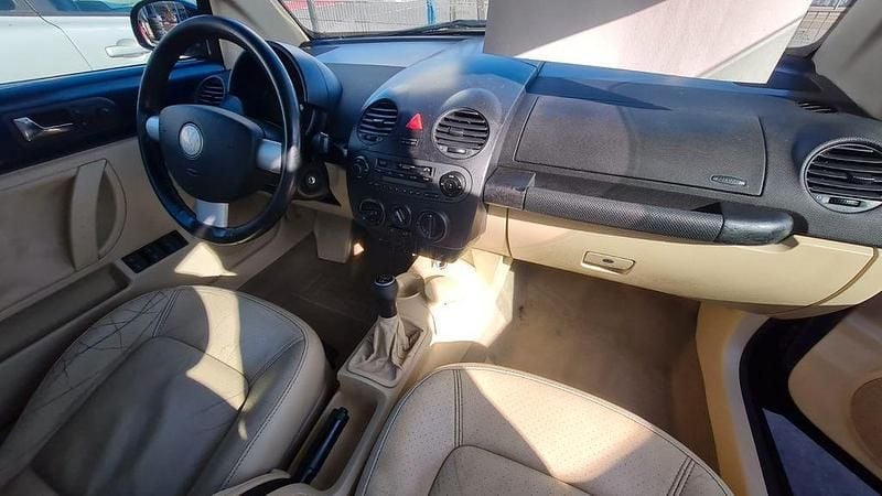 Gebraucht VW New Beetle Cabriolet 102 PS (75 kW) 2005 Blau Cabrio