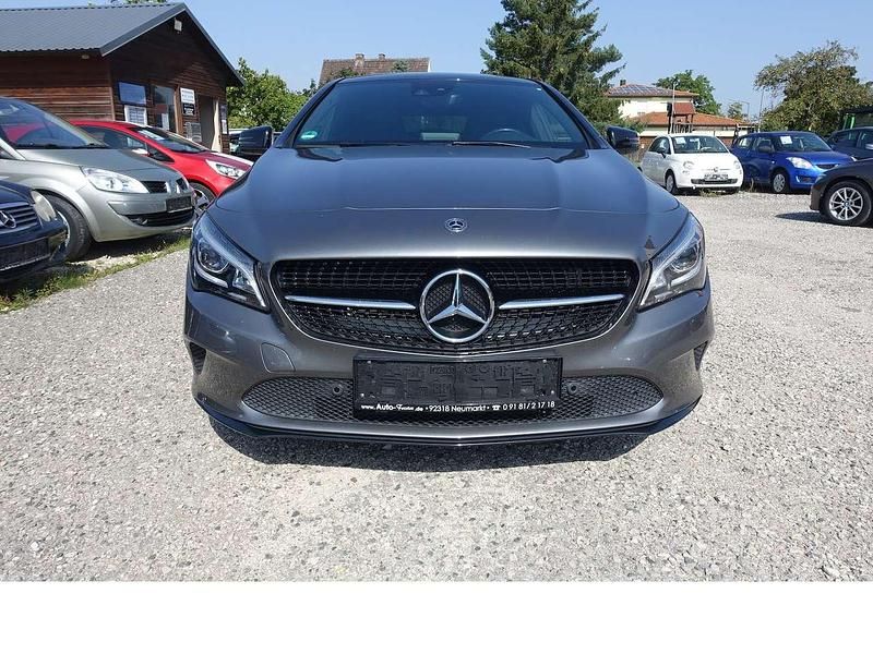 Gebraucht Mercedes CLA200 Style 156 PS (114 kW) 2017 Mountaingrau  met. Kombi