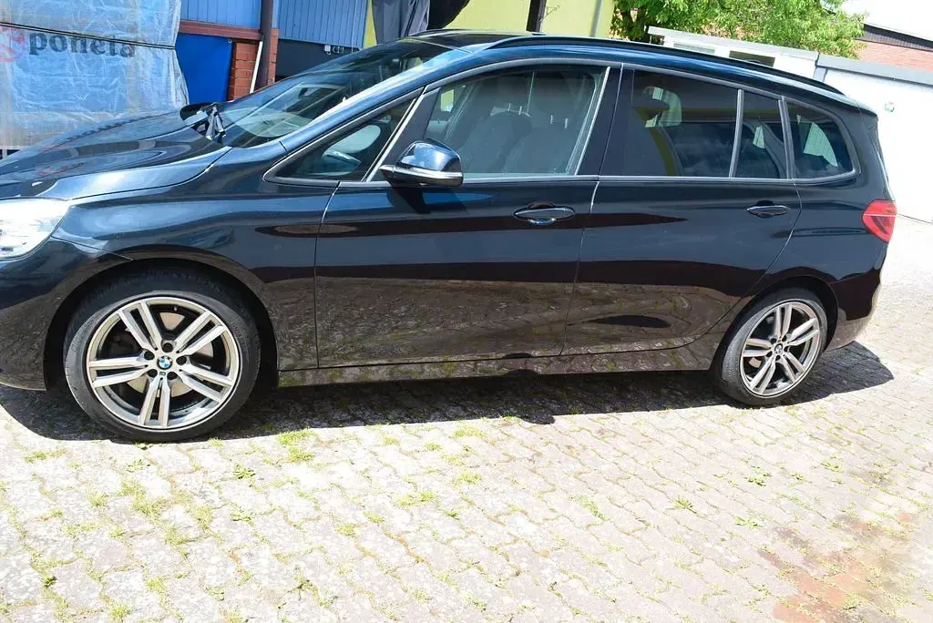 Gebraucht BMW 220 Gran Tourer Performance 190 PS (139 kW) 2015 Schwarz Van / Kleinbus