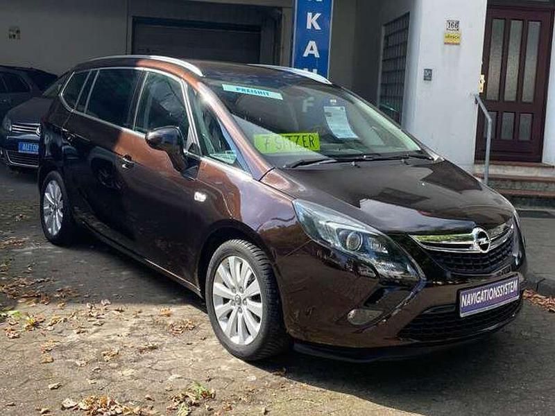 Braun Gebraucht 2015 Opel Zafira Tourer Innovation Van / Kleinbus | 10.700 € (Teuer) - Bild 1/4