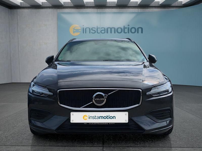 Gebraucht Volvo V60 163 PS (119 kW) 2024 Grau Kombi