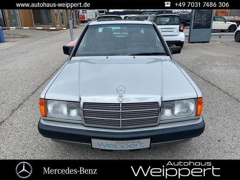 Silber Gebraucht 1989 Mercedes 190 Sportline Limousine | 15.450 € - Bild 1/4