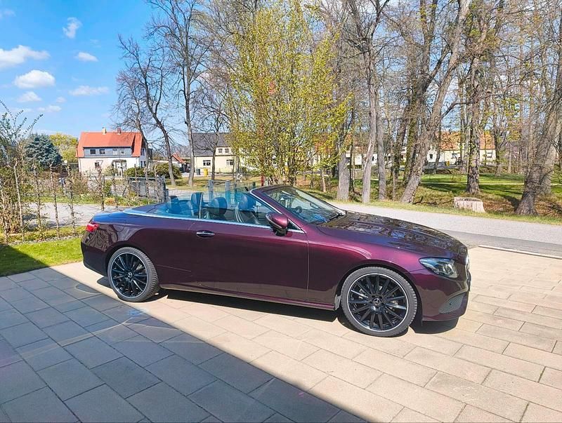 Gebraucht Mercedes E200 Avantgarde 184 PS (135 kW) 2018 Andere farben Cabrio