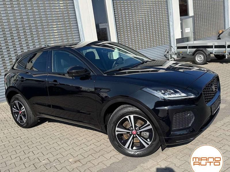 Gebraucht Jaguar E-Pace R-Dynamic 160 PS (117 kW) 2023 Santorini schwarz SUV