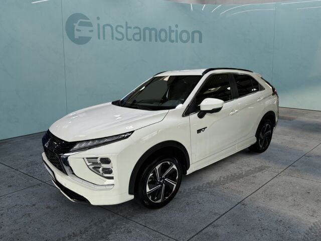 Weiß Gebraucht 2022 Mitsubishi Eclipse Cross Plus SUV | 29.600 € (Teuer) - Bild 1/2