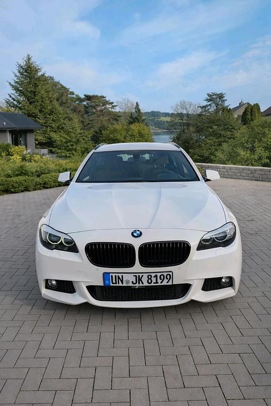 Gebraucht BMW 520 Shadowline 184 PS (135 kW) 2012 Weiß Kombi