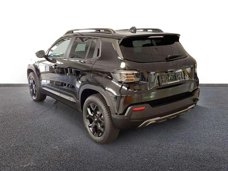 Neu Jeep Avenger North 136 PS (100 kW) 2025 Solid black clear coat SUV