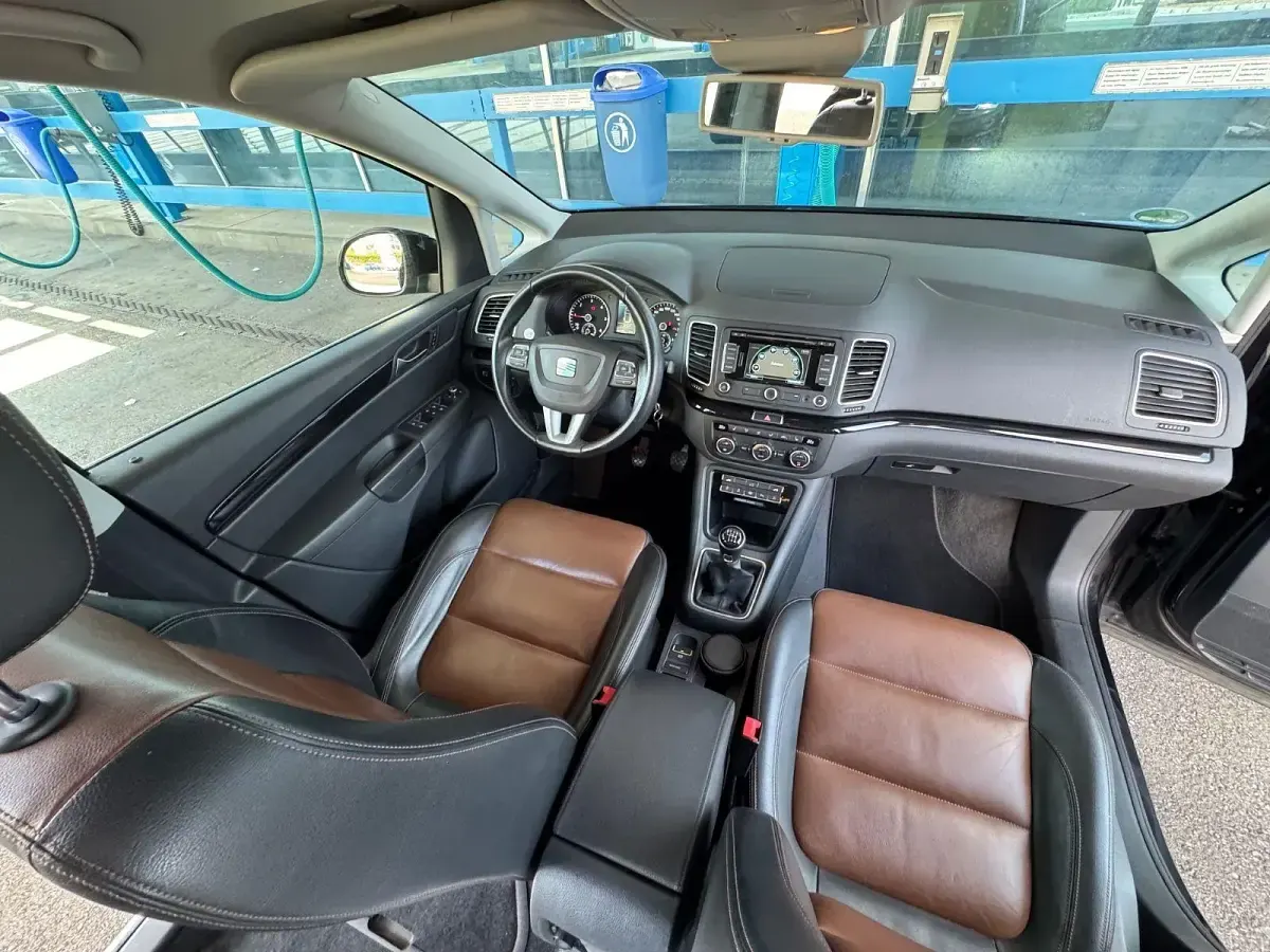 Gebraucht Seat Alhambra Style 140 PS (102 kW) 2013 Schwarz Van / Kleinbus