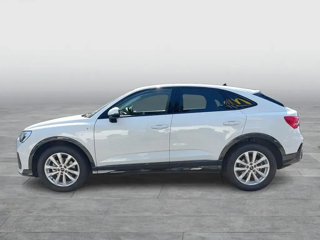 Gebraucht Audi Q3 Sportback S-Line 150 PS (110 kW) 2025 Gletscherweiß metallic SUV